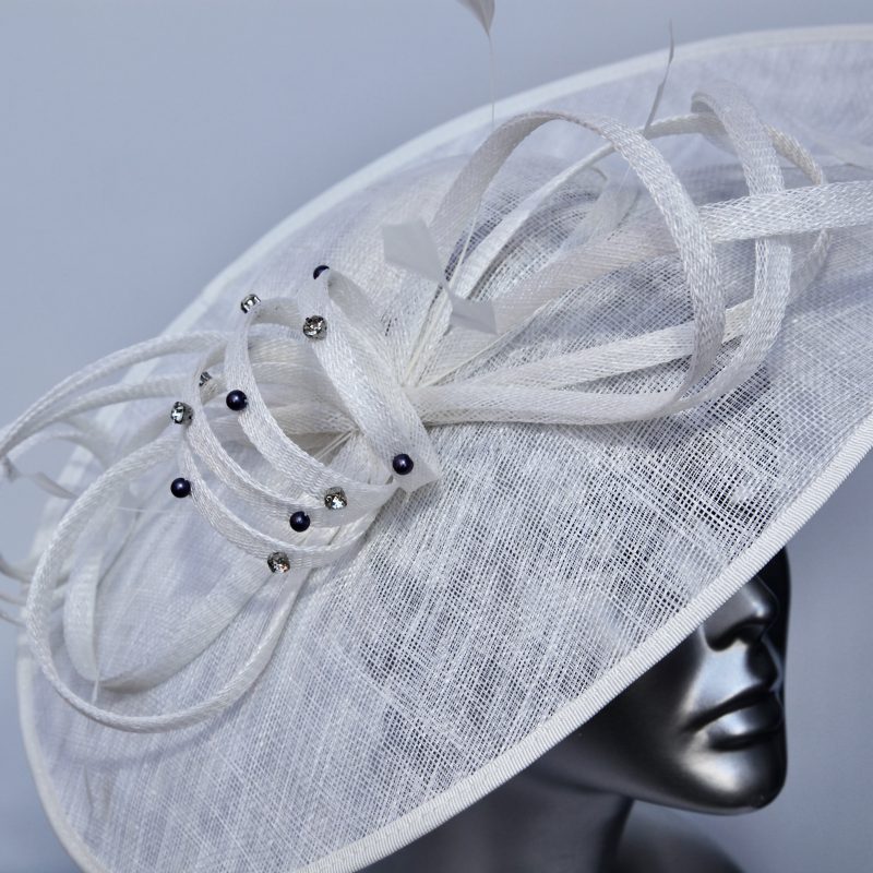 Ladies hats and fascinators
wedding hats and fascinators